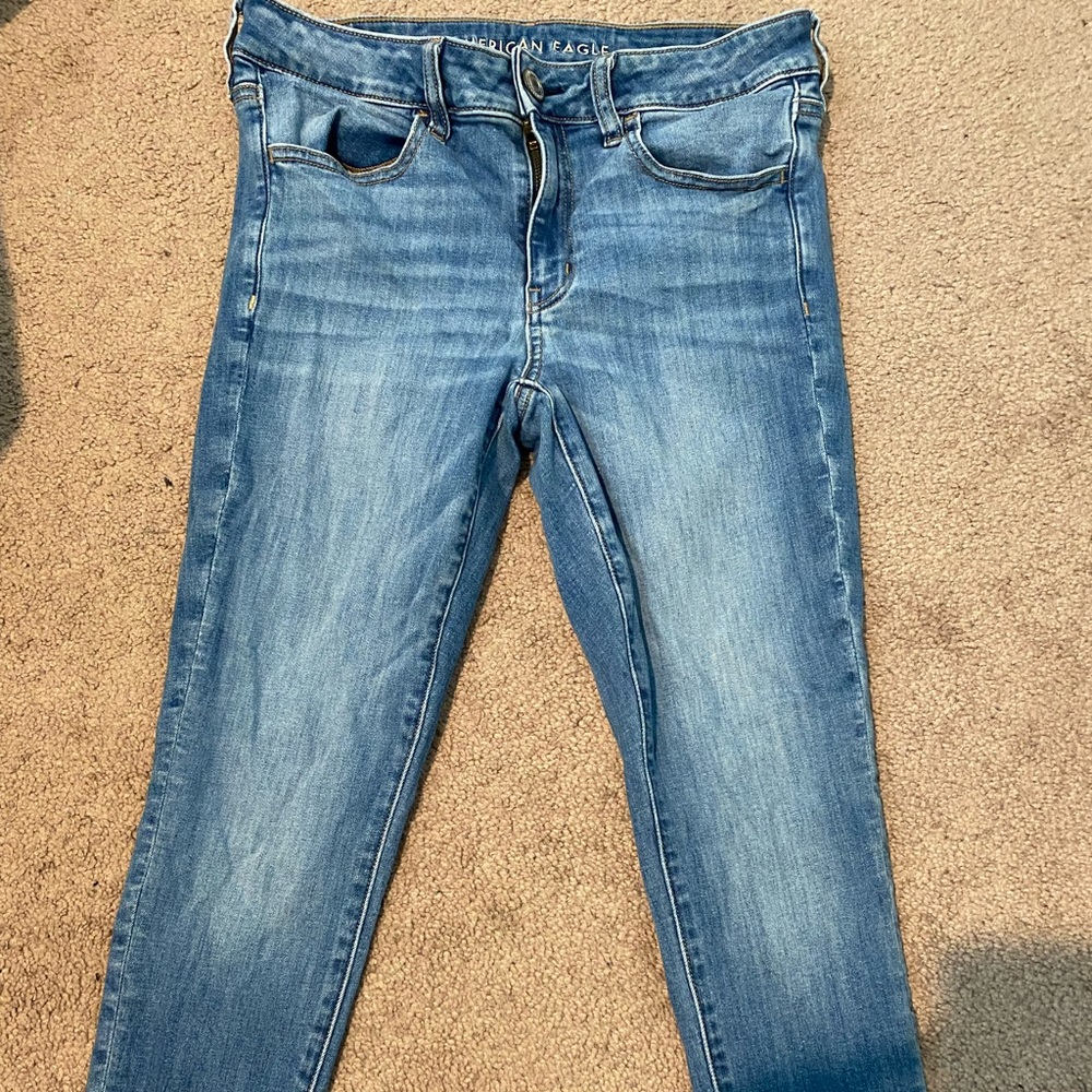 Size 6 SHORT for us shorties, American eagle jeans